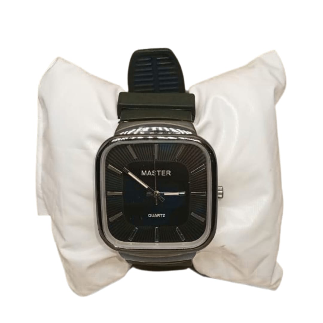 Master Men's Classic Strap Watch – Elegant Everyday Style